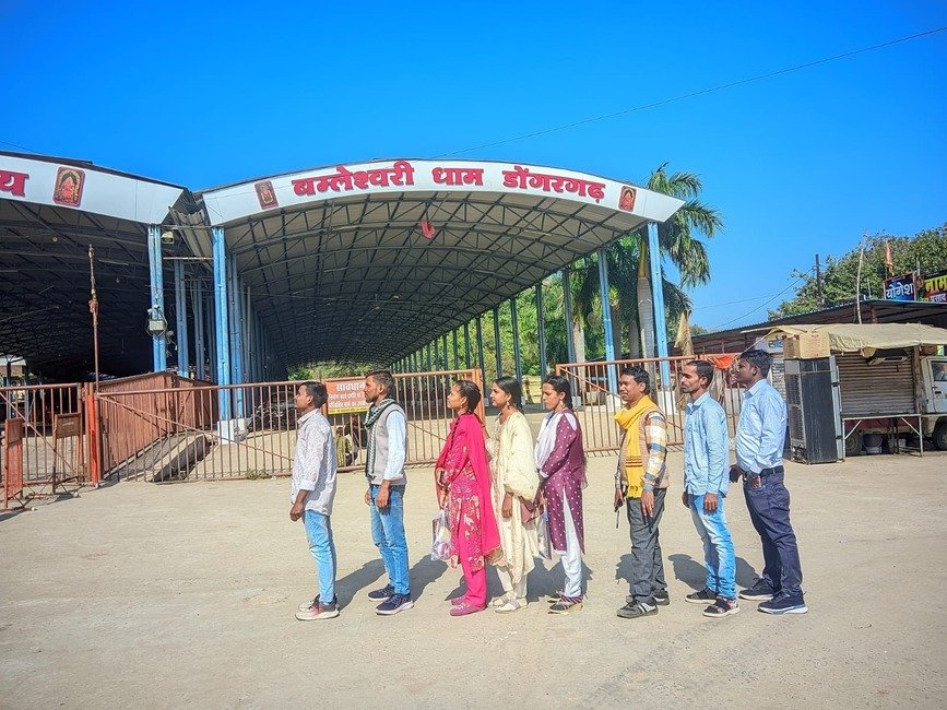 मां बमलेश्वरी देवी मंदिर (बड़ी बमलेश्वरी)